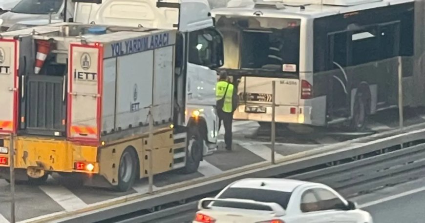 Florya'da metrobüste yangın çıktı
