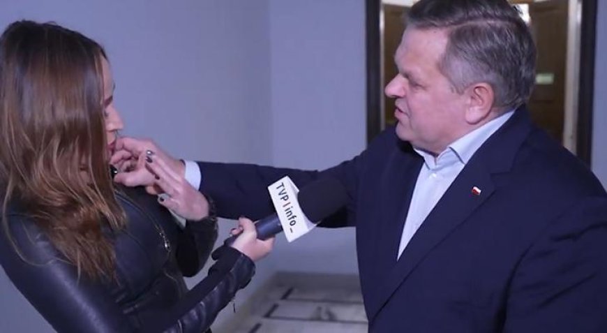 Canlı yayında taciz anları! Gazeteciye hakaretler savurdu: ‘Beynin yok mu senin?’