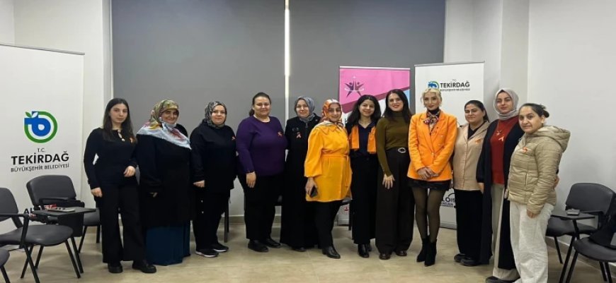 KAGEDER VE TEKİRDAĞ BÜYÜKŞEHİR ÇERKEZKÖY KADIN DANIŞMA MERKEZİ İŞ BİRLİĞİYLE ‘İNSAN HAKLARI VE ŞİDDETLE MÜCADELE’ FARKINDALIK PROGRAMI DÜZENLENDİ