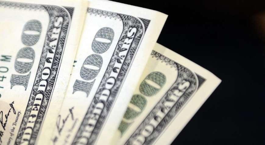 SON DAKİKA HABERLER: Ünlü iş adamı çalışanlarına para yağdırdı! 20 milyon doları nakit dağıttı