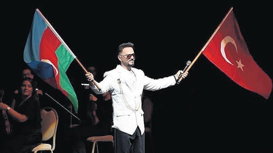 Bakü’de üç saat söyledi