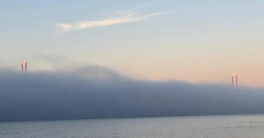 Çanakkale Boğazı'nda gemi trafiğine sis engeli