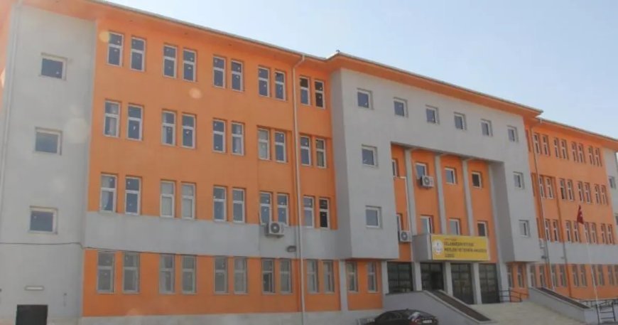 Cizre'deki lisede taciz iddiası: Öğretmen gözaltında
