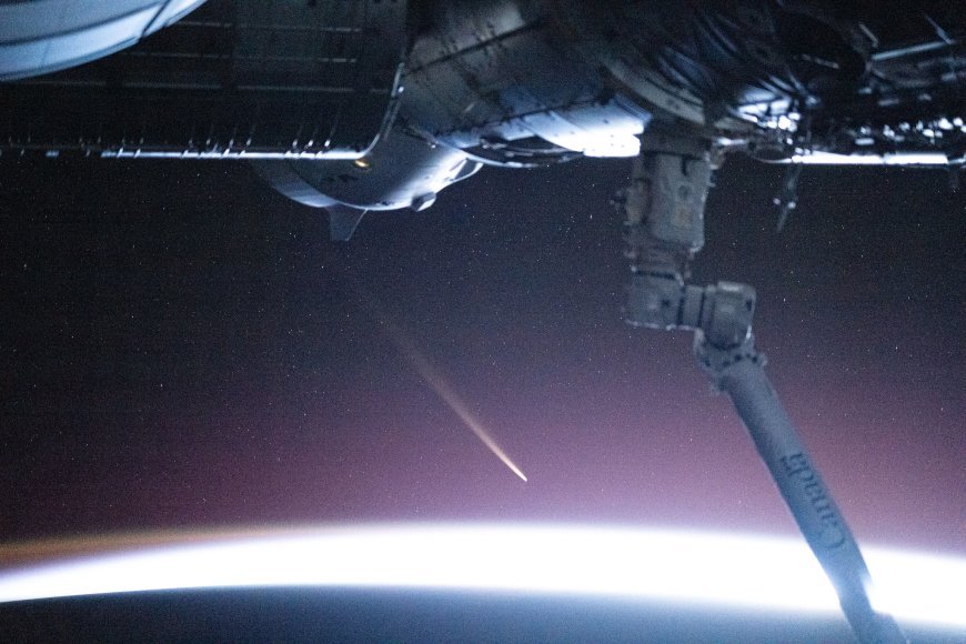 Gizemli yıldızlararası ziyaretçi Dünya'nın yakınından geçti