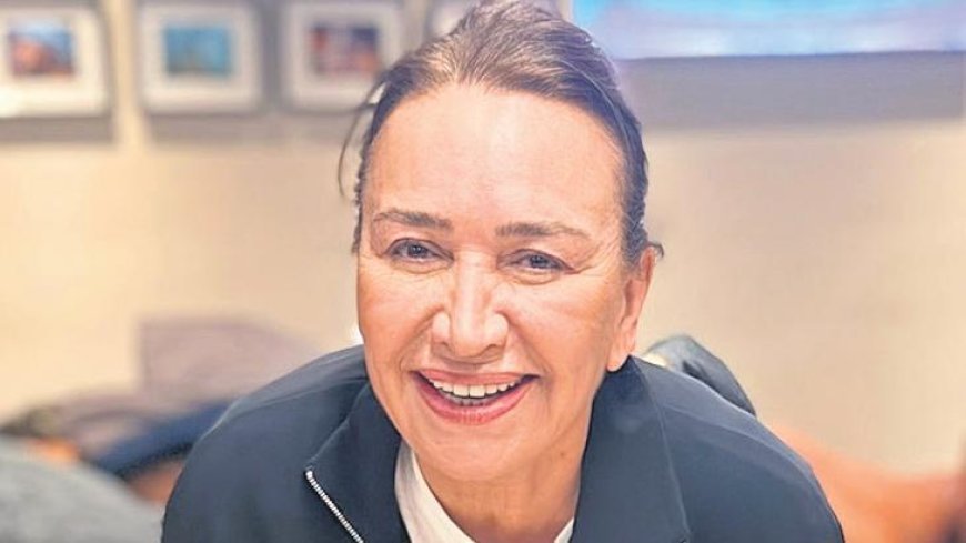 Kuliste sürpriz kutlama