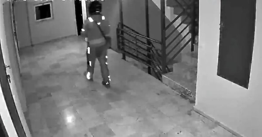 Kurye sipariş getirdiği binaya tuvaletini yaptı