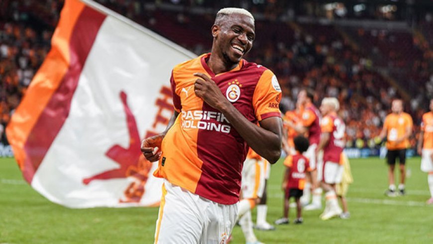 Osimhen, Ronaldo'yu solladı!