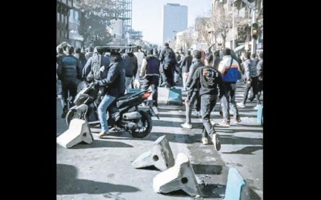 Mossad’dan İranlı protestoculara destek