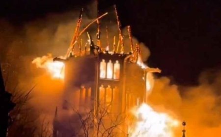 Yeni yıl kutlamaları faciaya dönüştü! 154 yıllık tarihi kilise alev alev yandı