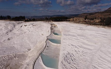 Pamukkale 2025'te Denizli nüfusunun 2 katından fazla turist ağırladı