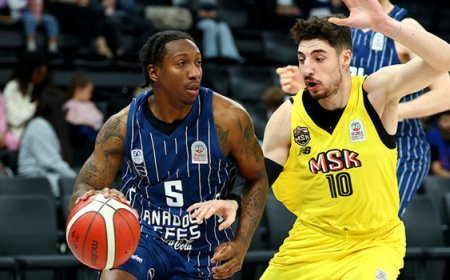 Anadolu Efes evinde kazandı!