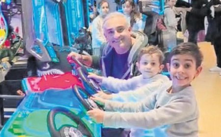 Çocuklarıyla çocuk oldu