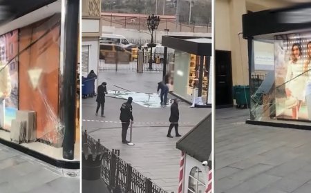AVM'de kırılan cam çocukların üzerine düştü