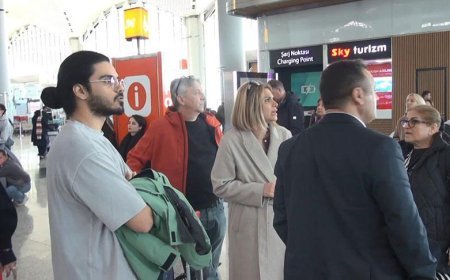 İran’da iletişim kesildi, İstanbul Havalimanı’nda endişeli bekleyiş: Ailemle en son 2 gün önce görüştüm