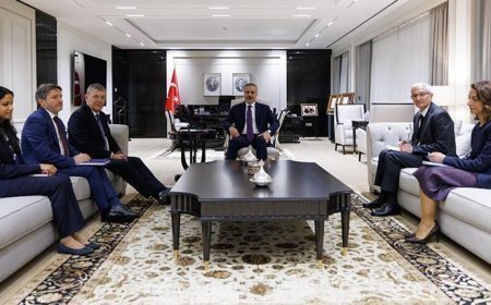 Dışişleri Bakanı Fidan, UNRWA Genel Komiseri Lazzarini'yi kabul etti