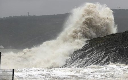 İstanbul Valiliğinden fırtına uyarısı! Şiddeti 90 km'yi bulacak