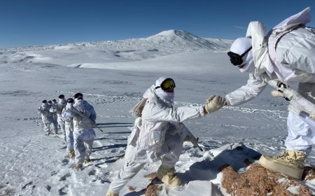 Mehmetçik, zorlu kış koşullarında hudut güvenliği için görevde