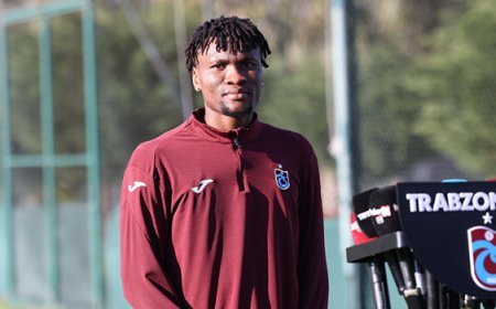 Trabzonspor'un yeni transferi Chibuike Nwaiwu'dan Onuachu açıklaması!