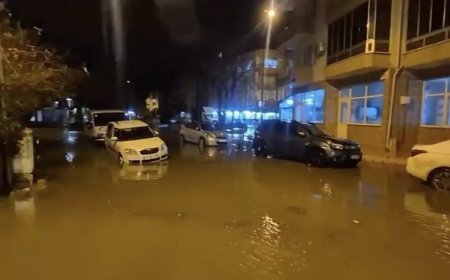 Çanakkale'de sağanak cadde ve sokakları göle çevirdi