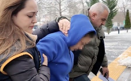 Teyzesini öldürüp, cesedini kolonya dökerek ateşe veren şüpheli ile eşi adliyede