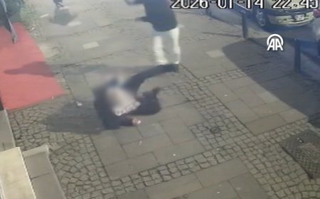 Yolda yürürken tekmeli saldırıya uğradı