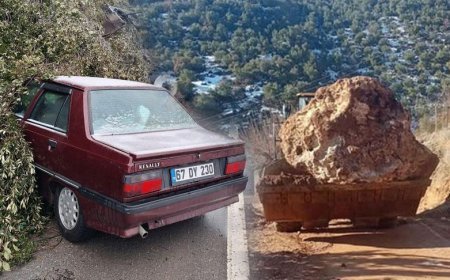 İki kentte heyelan dehşeti! Kaya parçası otomobilin üzerine düştü