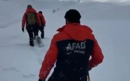 AFAD yoğun kar altında 4 saat yürüyerek aileye ulaştı, ihbar sahte çıktı