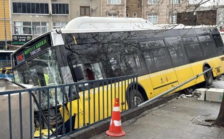 Esenler'de korkunç kaza! İETT otobüsü otoparka daldı
