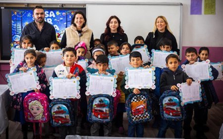 İpek Soylu'dan Kars’ta çocuklara umut olan ziyaret