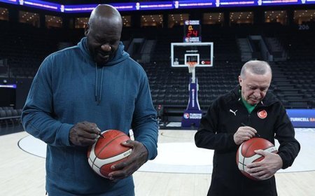 Cumhurbaşkanı Erdoğan'ın, eski NBA oyuncusu Shaquille O'Neal ile basketbol görüntüleri paylaşıldı