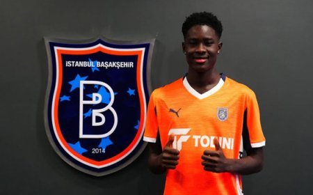 Başakşehir, altyapıdan Gambiyalı golcü çıkardı! Profesyonel sözleşme imzalandı
