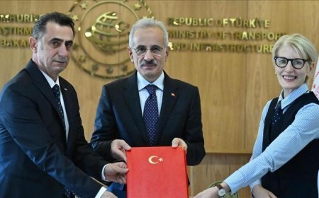 Hidrojen yakıtlı tren için Türkiye ve İngiltere arasında imzalar atıldı