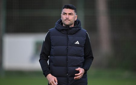 Burak Yılmaz'dan Galatasaray açıklaması! 'Geçmişe takılıp kalmıyoruz'