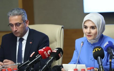 Aile Bakanı Göktaş, mavi gözlü bebek "siparişine" isyan etti