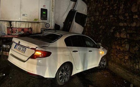 Burdur'da tır ve 2 otomobilin karıştığı kazada 1 kişi öldü, 7 kişi yaralandı