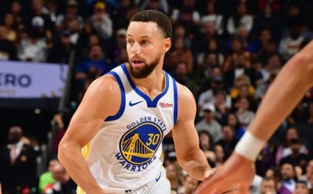 Stephen Curry NBA tarihine geçti!