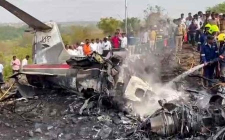 Mitinge giderken uçak kazası geçirdi! Hindistan'da eyalet başbakan yardımcısı hayatını kaybetti