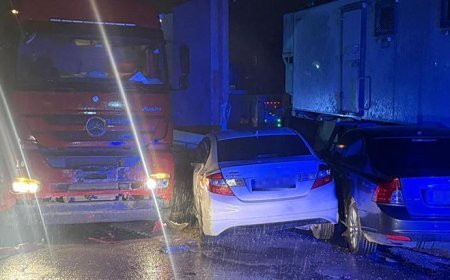 TIR, park halindeki 8 araca çarparak durabildi