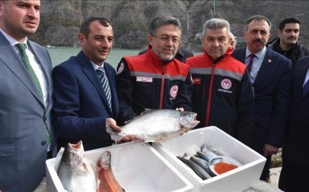 '2025 yılında su ürünlerinden ülkemiz 2,3 milyar dolarlık bir ihracat rakamına ulaştı'
