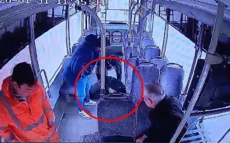 Otobüste bir anda yere yığıldı! Epilepsi nöbeti geçiren yolcunun o anları kamerada