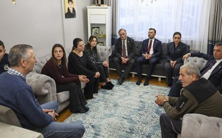 CHP Genel Başkanı Özel'den Atlas Çağlayan'ın ailesine taziye ziyareti