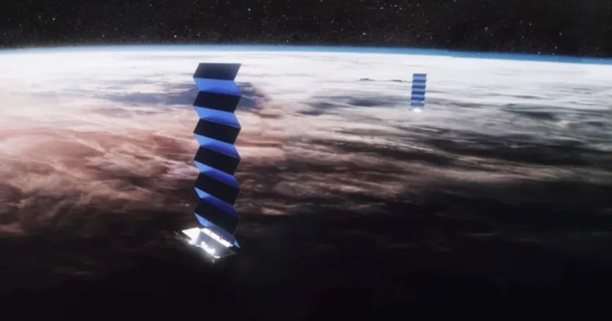 Önce patlama sonra çarpışma. SpaceX, Starlink uydularını indiriyor