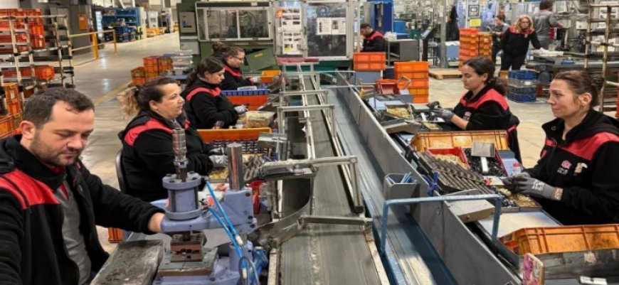 METAL İŞÇİLERİNDEN “DONUP KALMA” EYLEMİ