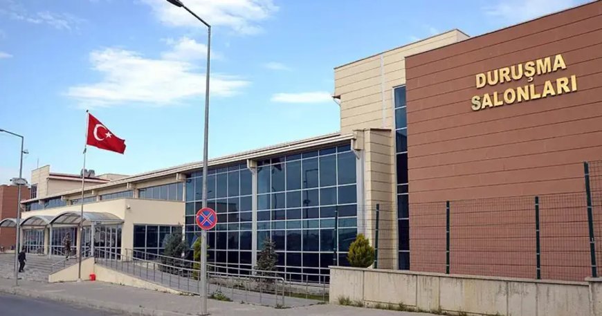 İstanbul Barosu davası. İbrahim Kaboğlu ve yönetim kurulu üyeleri  beraat etti