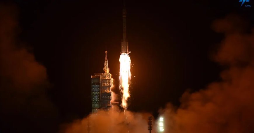 Uzay çöpü çarptı, Çin mekiği Dünya'ya insansız döndü