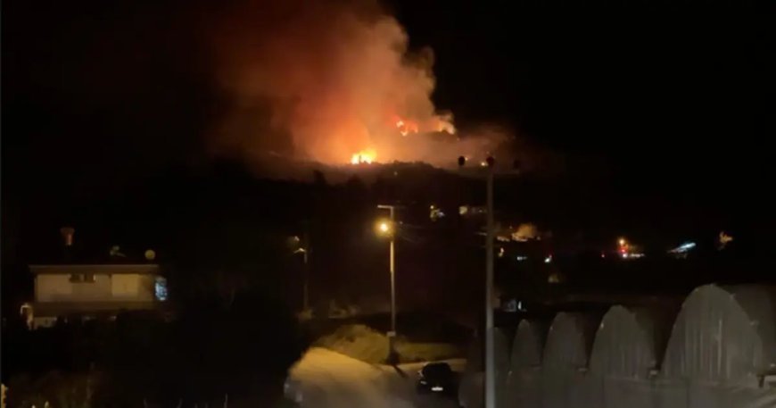 Antalya'da orman yangını. Bölgede bazı evler boşaltıldı