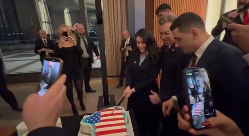 ABD Kongresi'nde skandal pastalı kutlama! Hedef mi gösterdiler?