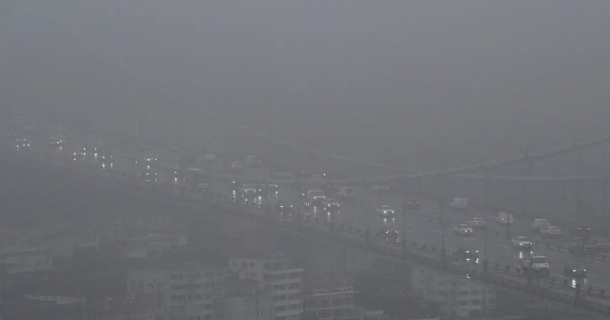 İstanbul'da göz gözü görmüyor. Boğaz ve köprüler yok oldu