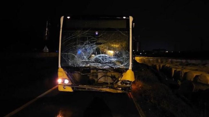 İETT otobüsü hafif ticari araçla çarpıştı: 1 ölü, 1 yaralı