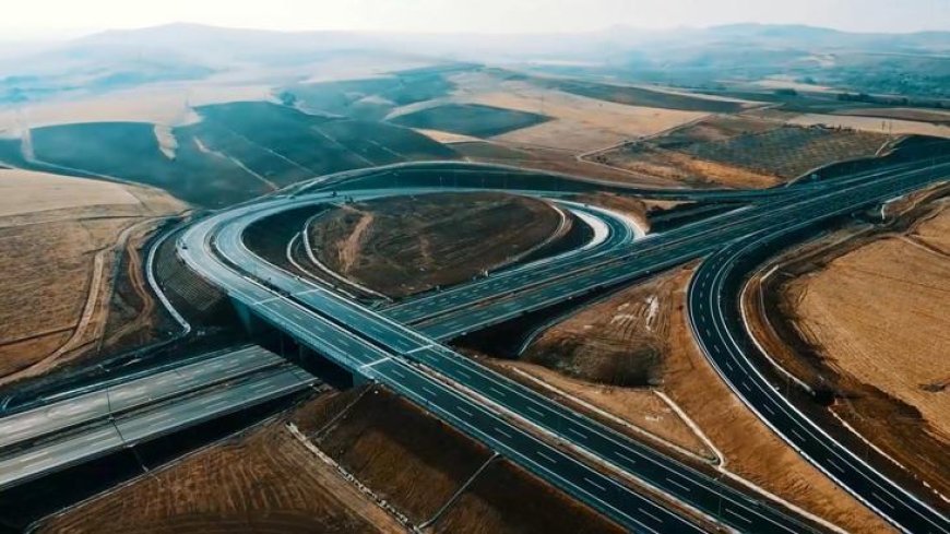 Bölünmüş yollarda 30 bin kilometrelik dev eşik aşıldı